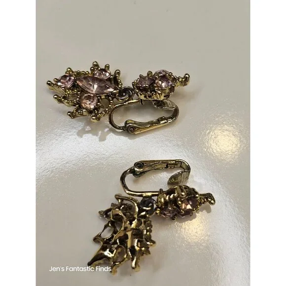 Vintage Gold-Tone‎ Rhinestone Brooch & Clip-On Earrings Set - Picture 7 of 7
